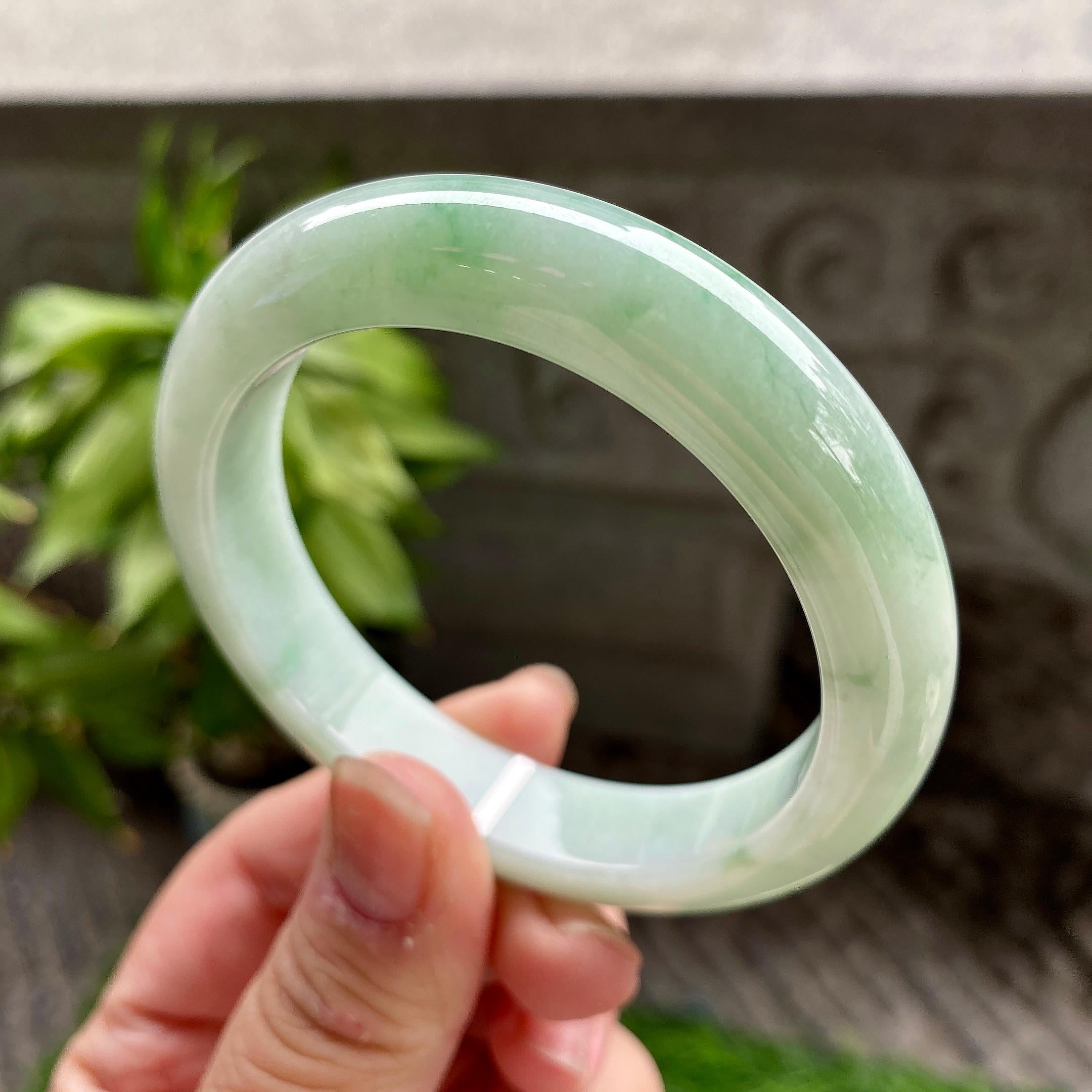 细糯种飘花正圈平安镯55.4圈口 天然缅甸A货翡翠（yc317270）