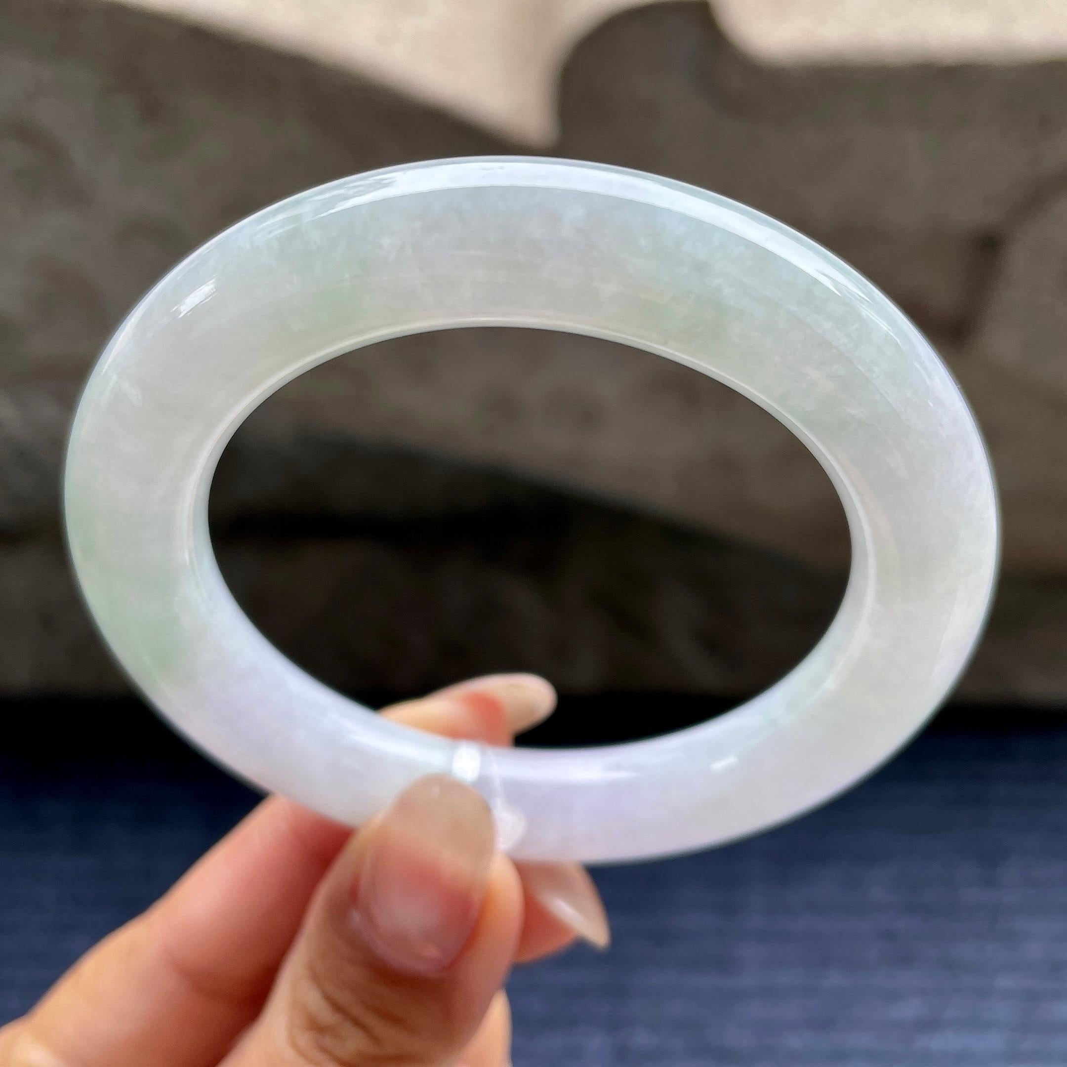 细糯种淡紫罗兰圆条手镯54圈口   天然缅甸A货翡翠（yc345819）