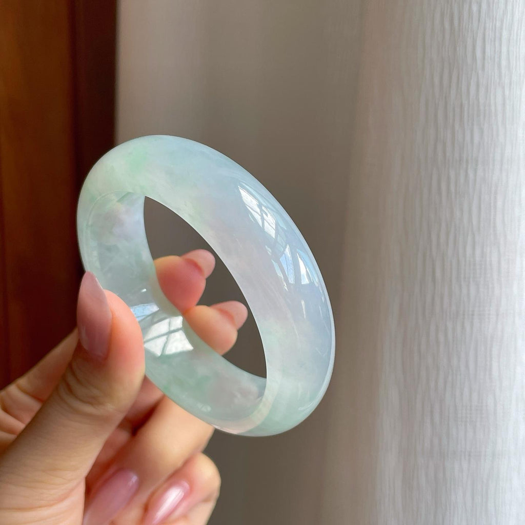 冰种淡椿彩翡翠平安镯（53.6mm）（yc284562）