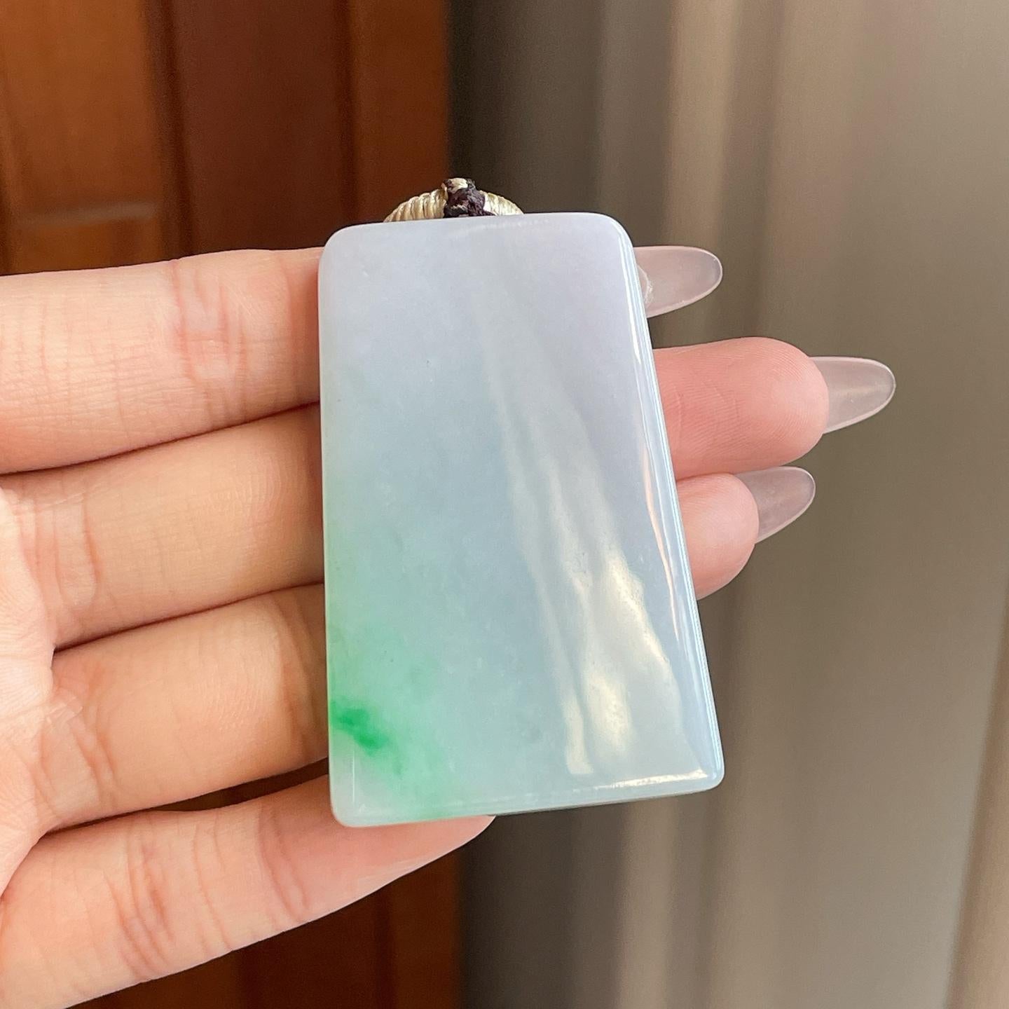 糯冰带绿翡翠无事牌（yc269019）