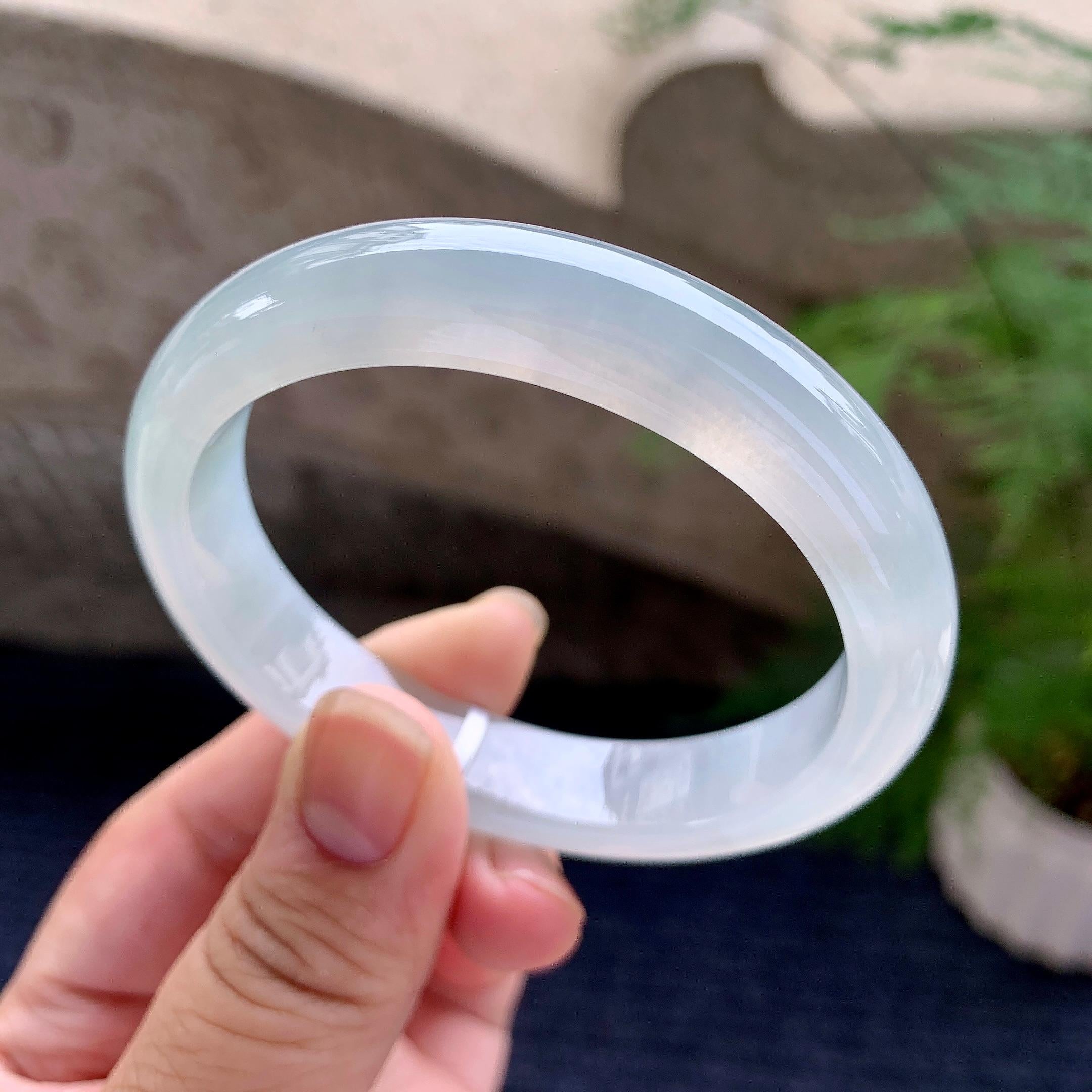 糯冰种无色贵妃手镯（56.2mm）