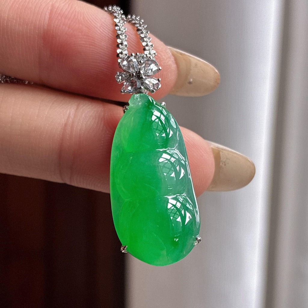 18k金镶糯冰阳绿福豆挂件 天然缅甸A货翡翠（yc502323）