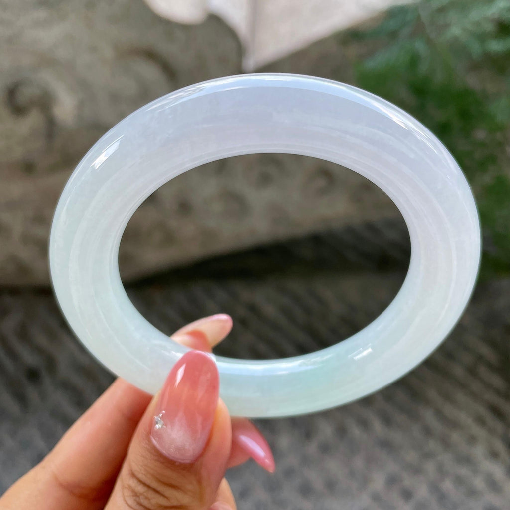 胖圆条     糯冰种飘绿圆条手镯56.6圈      天然缅甸A货翡翠（yc431593）