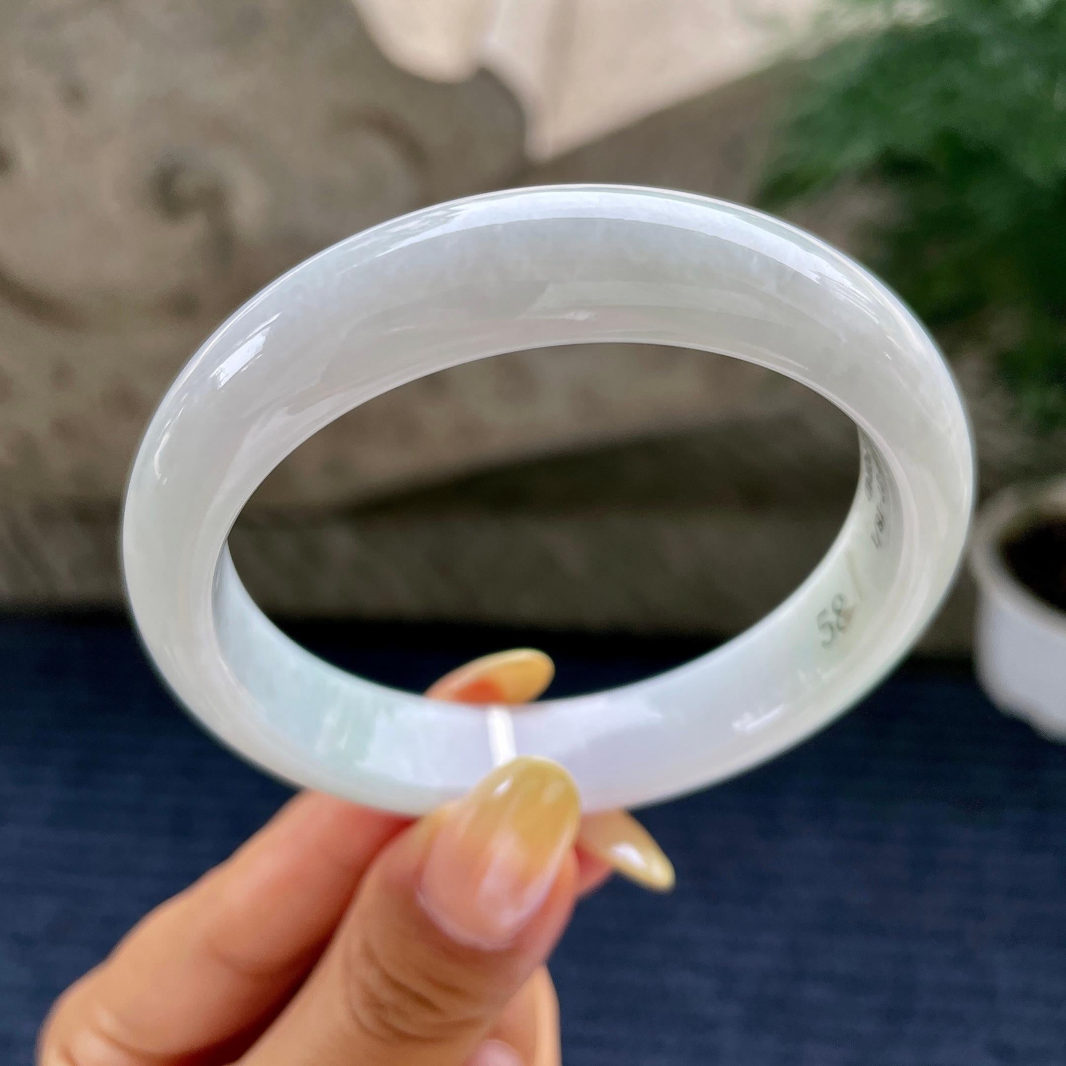 细糯种淡春彩正圈平安镯58.2圈 天然缅甸A货翡翠（yc481948）