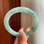 糯冰飘花翡翠圆条手镯（57.6mm)（yc345525）