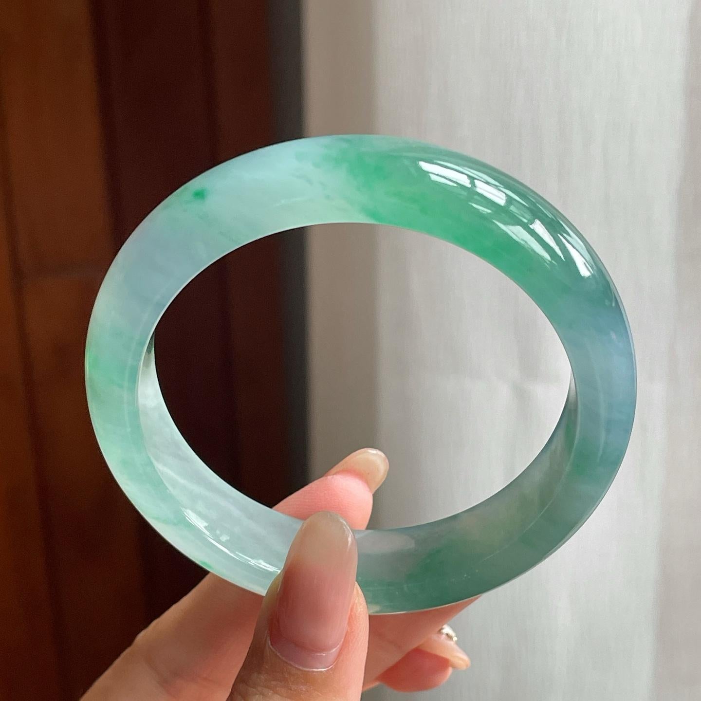 糯冰种春带彩翡翠平安镯（56mm）（yc196574）