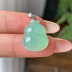 18k金糯冰种晴底飘绿葫芦吊坠          天然缅甸A货翡翠（yc447353）
