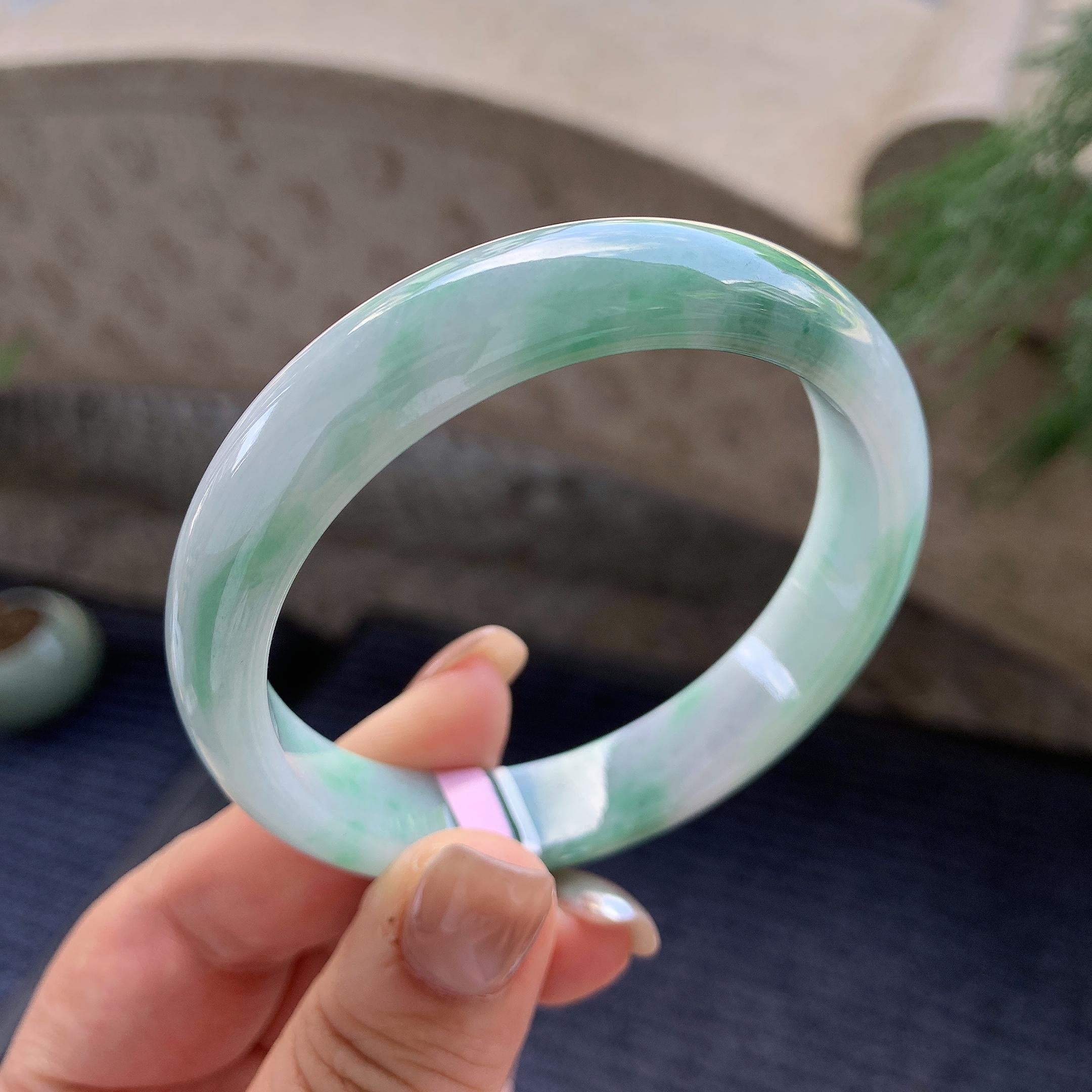 细糯种淡紫飘蓝花正圈平安镯  57.3圈口  天然缅甸A货翡翠（yc425978）