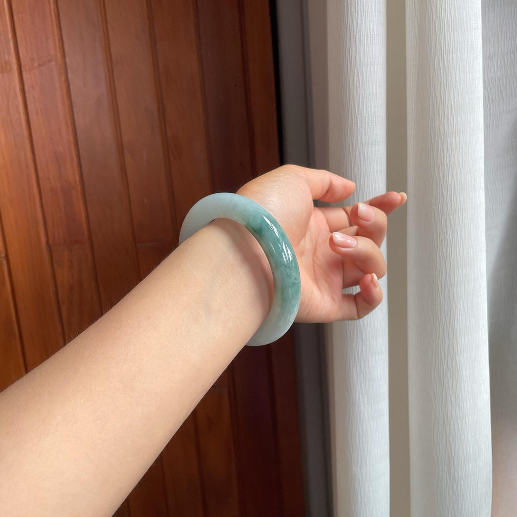 糯冰飘花翡翠圆条手镯（59mm）（yc414706）