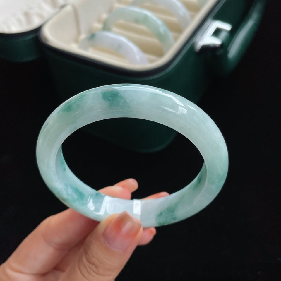 糯种飘蓝花正圈翡翠手镯(56mm)（yc016633）