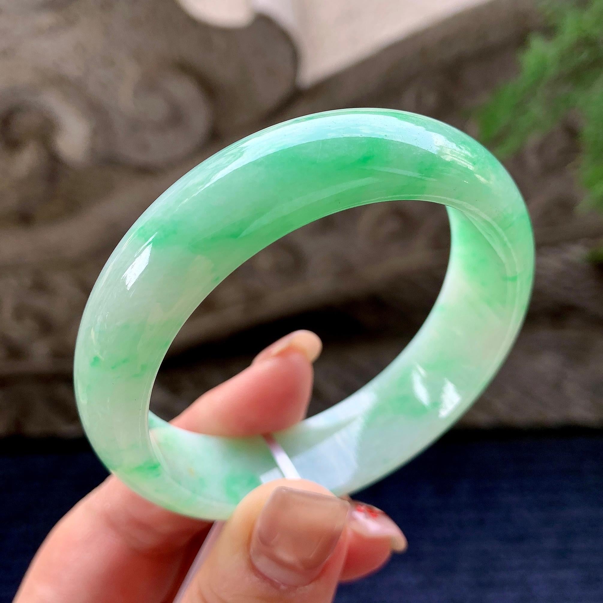 细糯种飘绿花宽版轮胎手镯 54.7圈口 天然缅甸A货翡翠（yc357743）