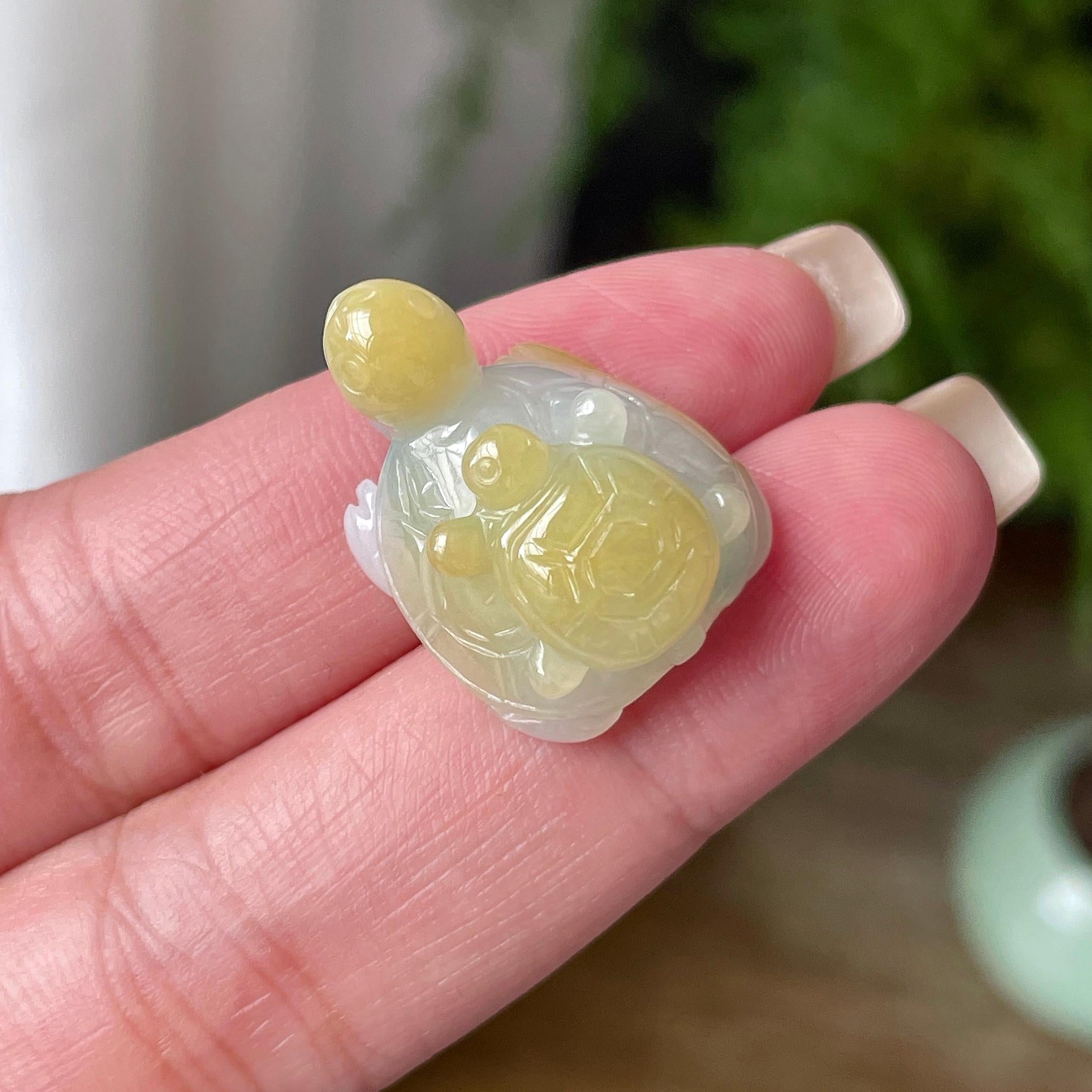 细糯种飘黄翡长寿龟吊坠 天然缅甸A货翡翠（yc469505）