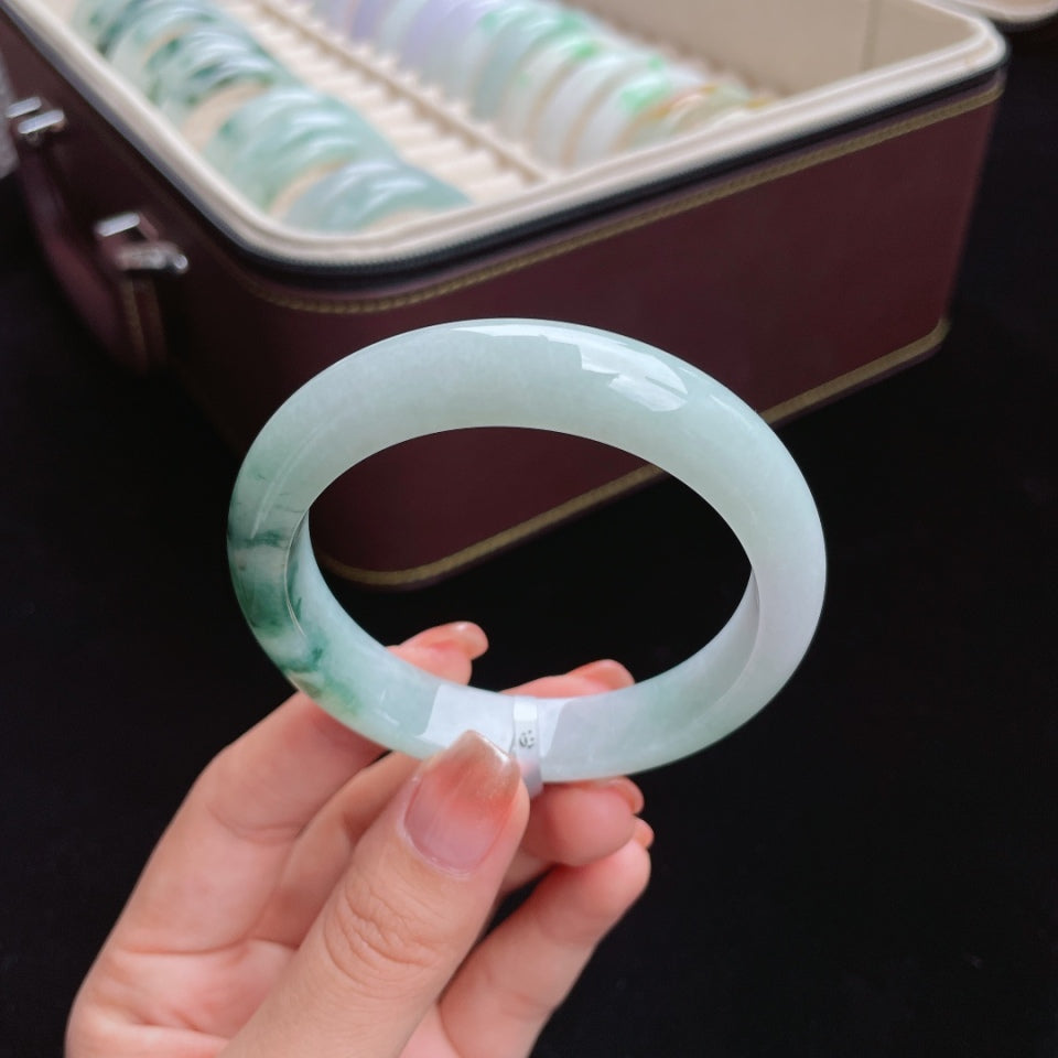 糯冰飘花正圈翡翠手镯（55.3mm）（yc017388）