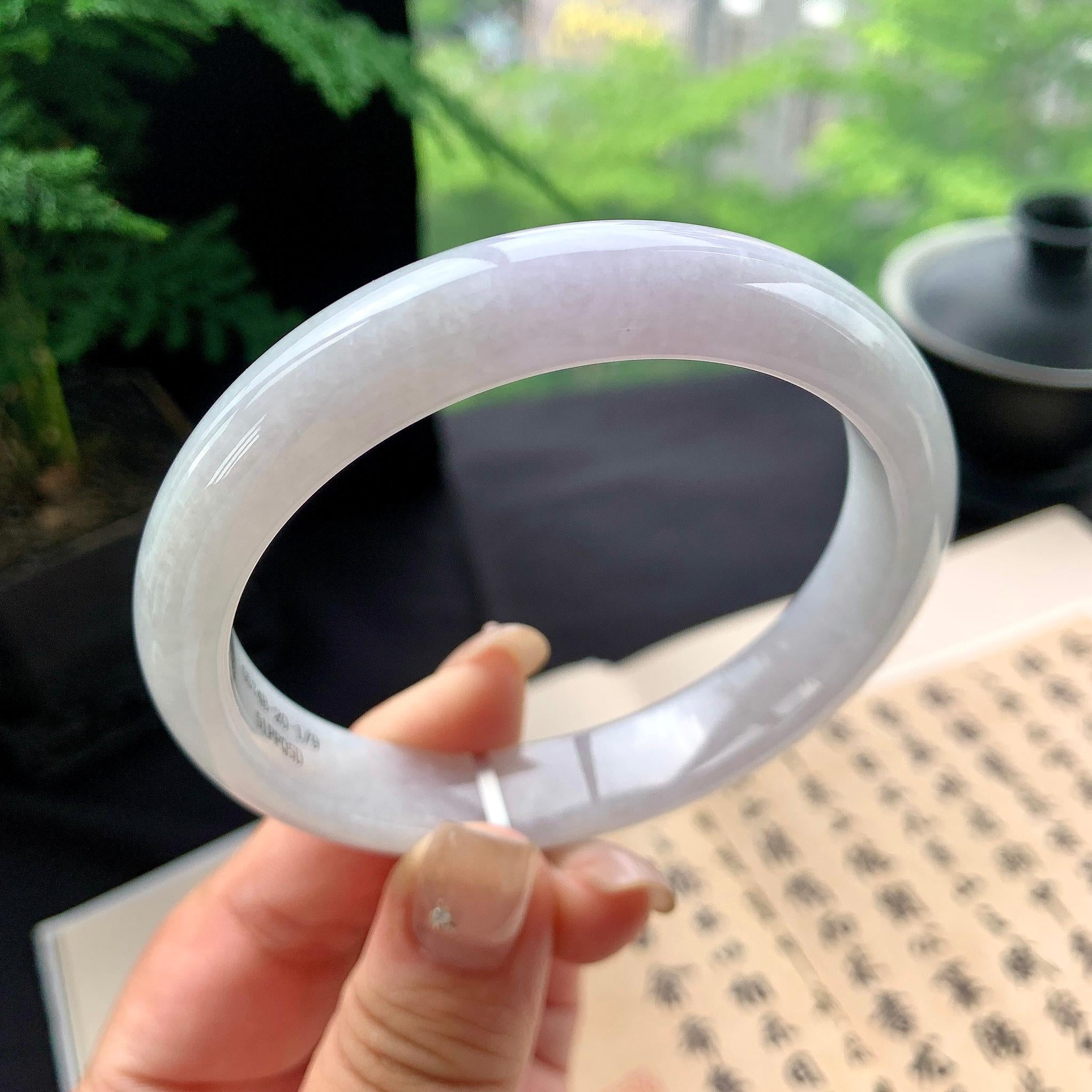 大圈口 细糯种淡紫罗兰正圈平安镯 62圈口 天然缅甸A货翡翠（yc473075）