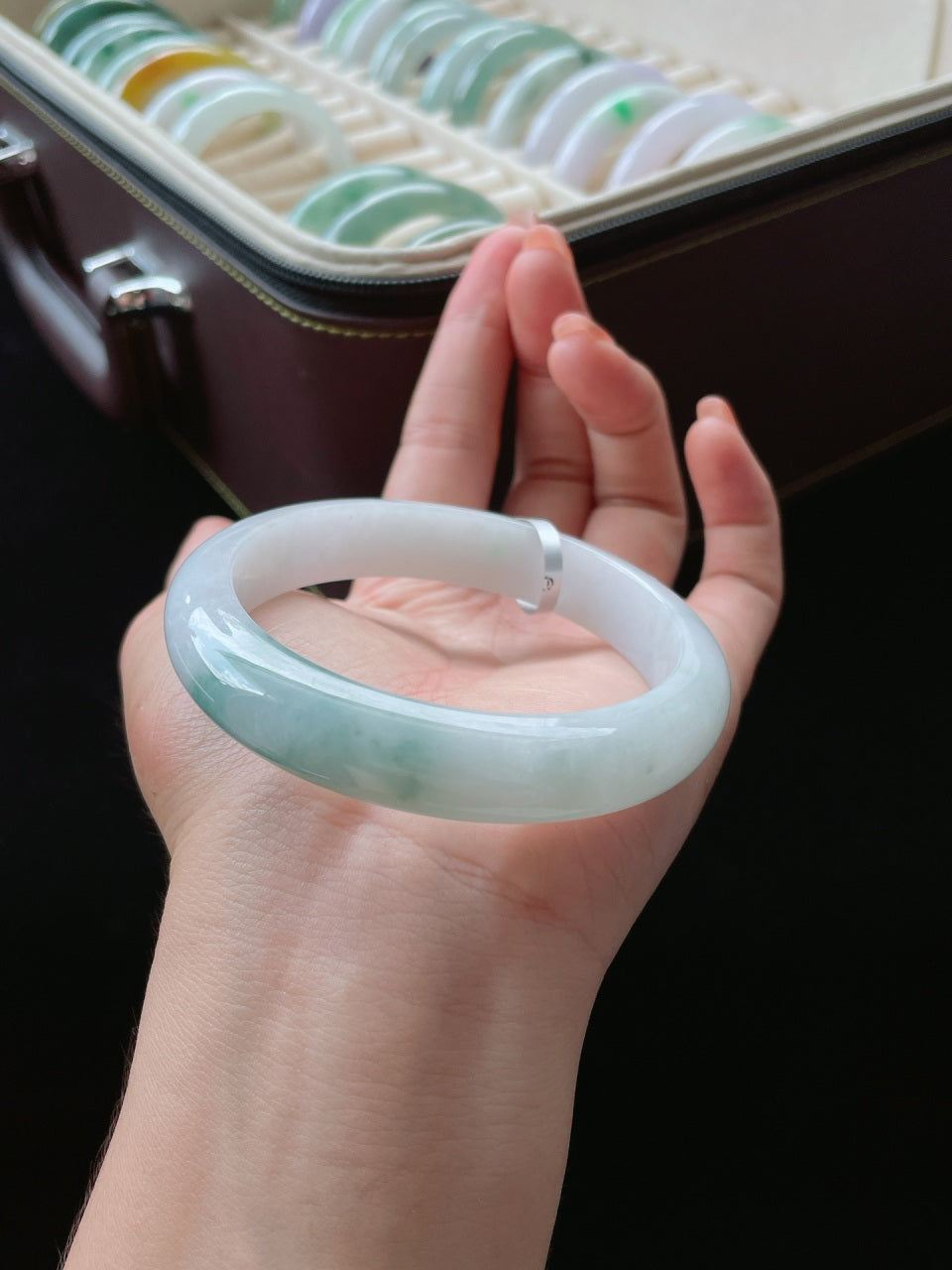 细糯飘花翡翠手镯（59.5mm）（yc016638）