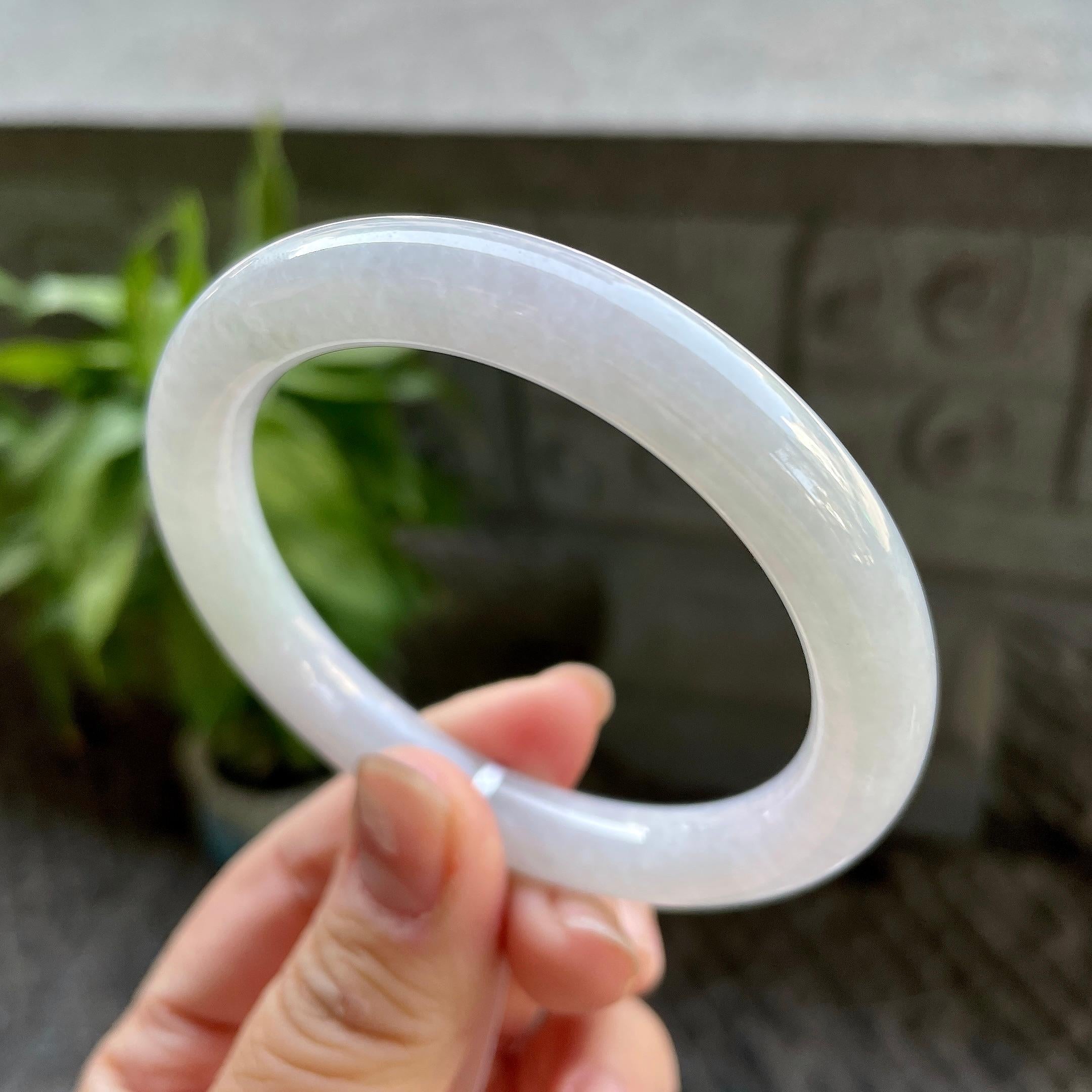 细糯种淡晴底圆条手镯（55.8mm）（yc310097）