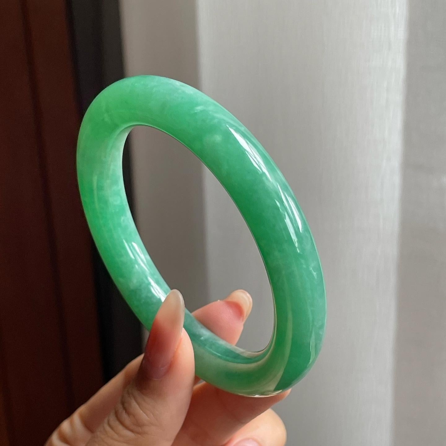 糯冰种满绿翡翠圆条手镯（56mm）（yc200135）