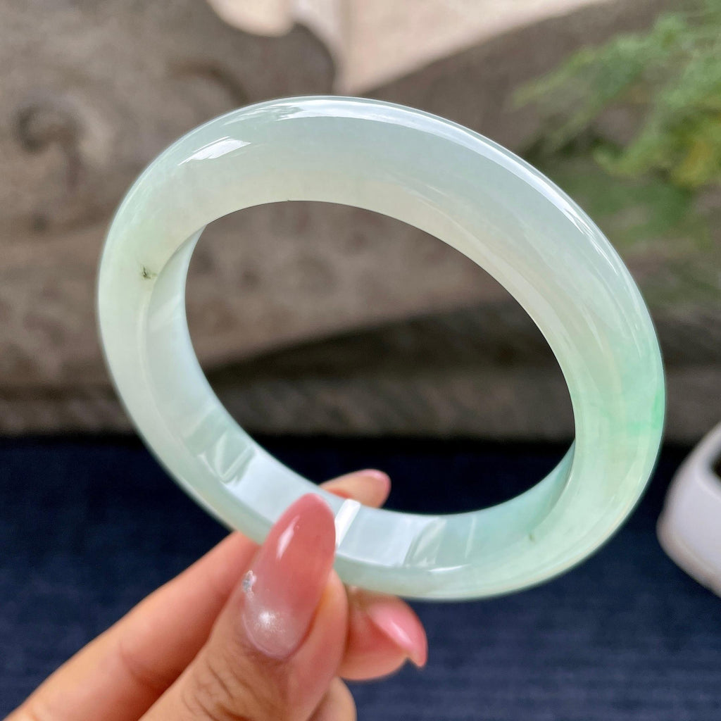 细糯种晴底飘绿正圈平安镯57.5圈        天然缅甸A货翡翠（yc433513）