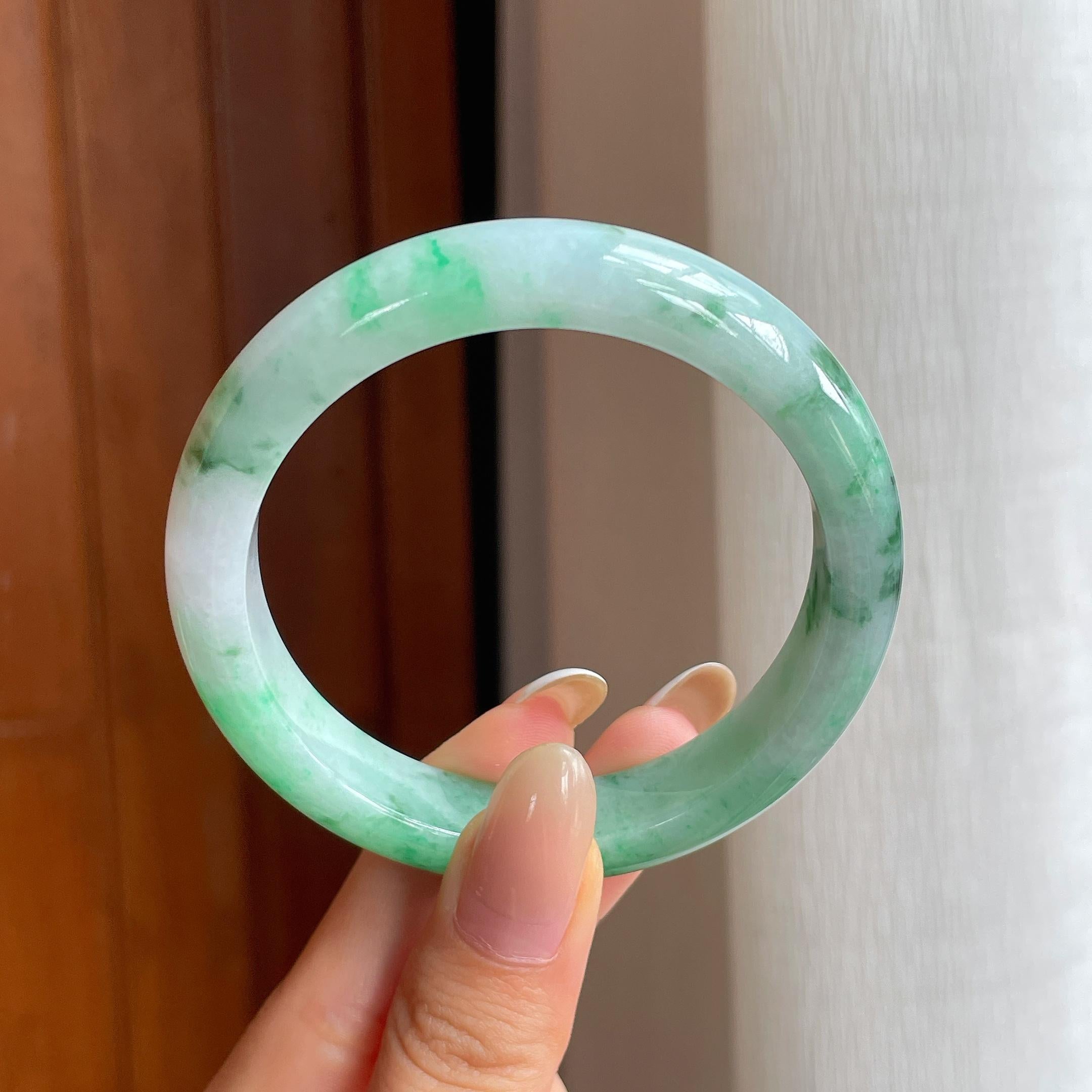 糯冰带色翡翠平安镯（55.7mm)（yc412169）