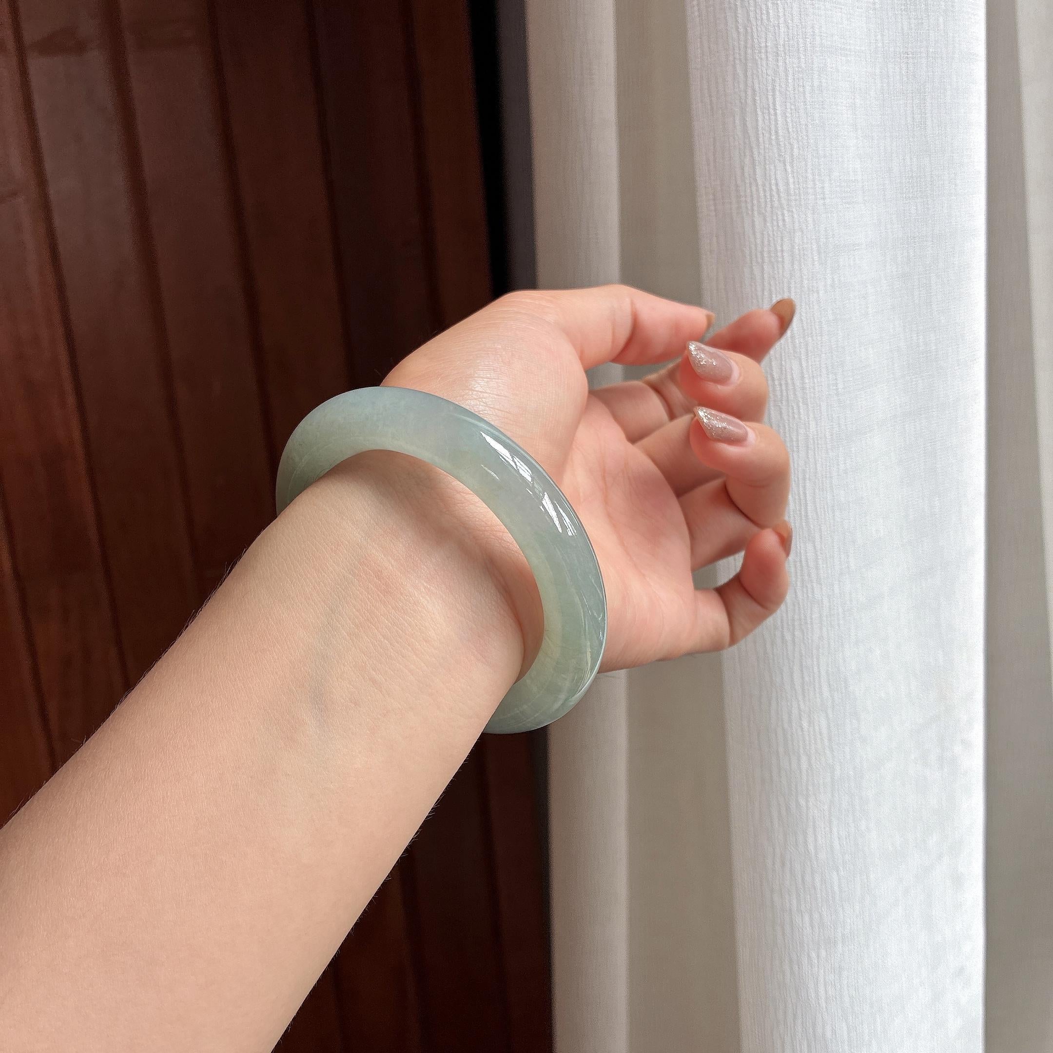 冰种带底色圆条手镯 56圈 天然缅甸A货翡翠（yc457985）