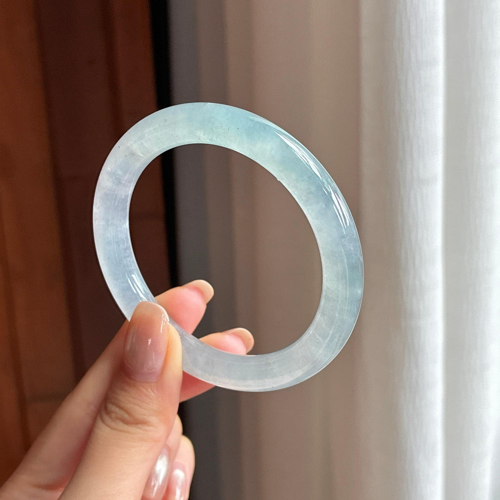 冰种淡底色翡翠圆条手镯 54圈天然缅甸A货翡翠（yc440396）