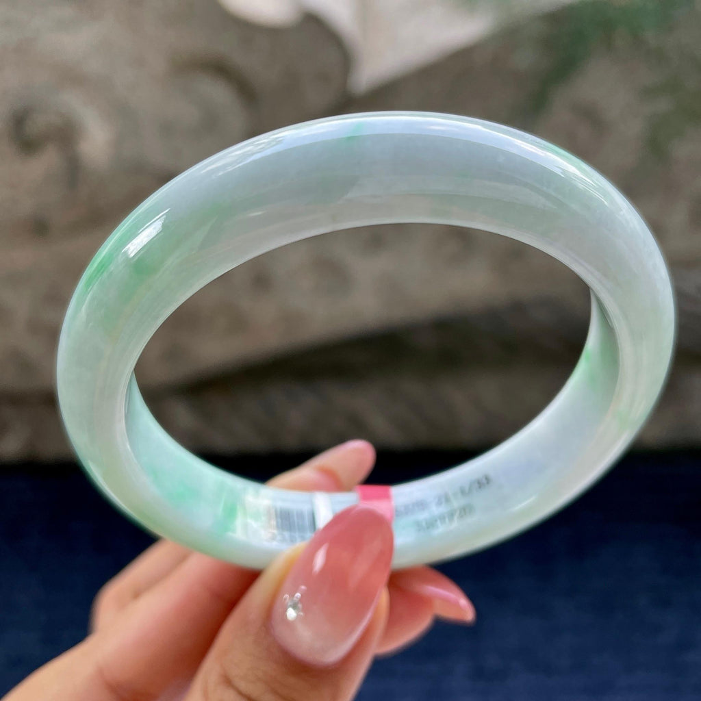 大圈口    细糯种飘绿正圈平安镯58.2圈    天然缅甸A货翡翠（yc424788）