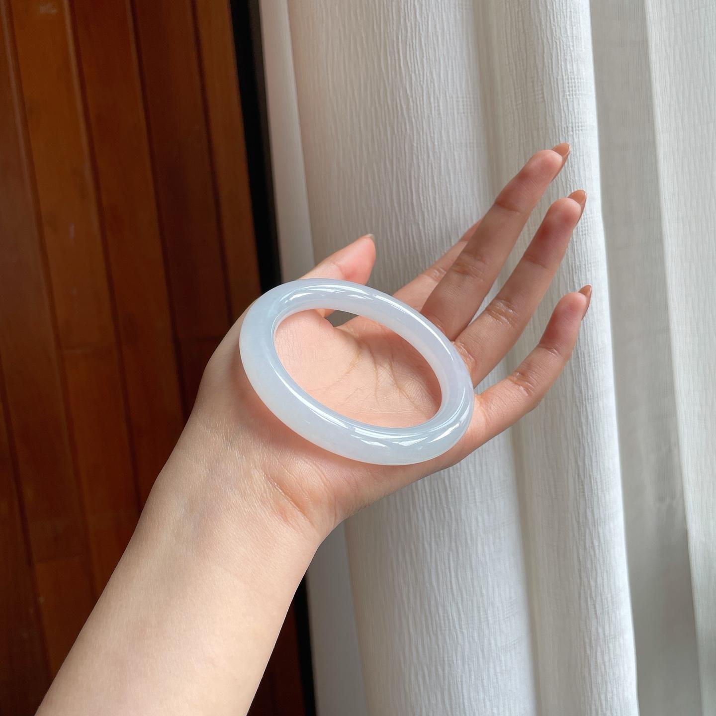 冰种白月光翡翠圆条手镯（53.6mm)（yc345583）