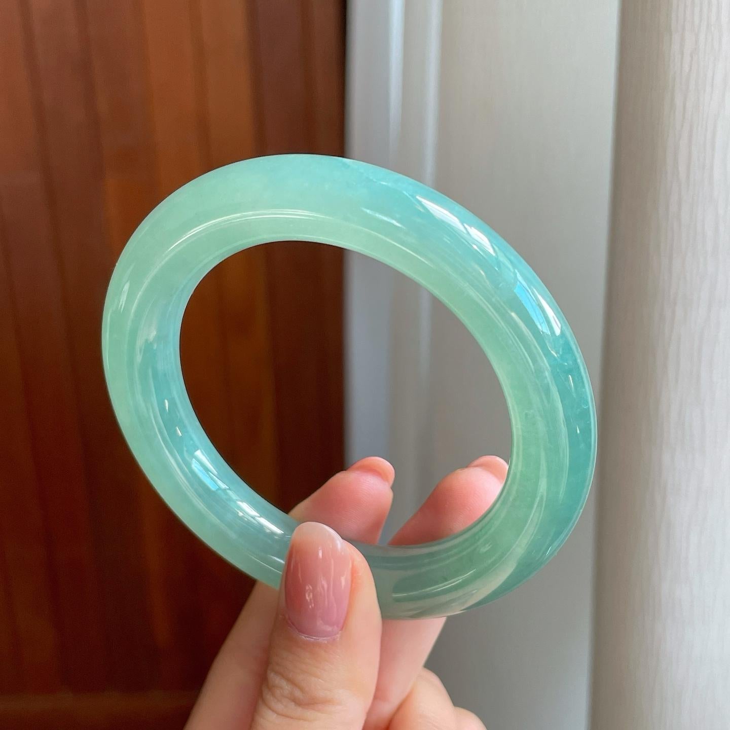 冰种晴底翡翠圆条手镯（55.6mm)（yc323867）