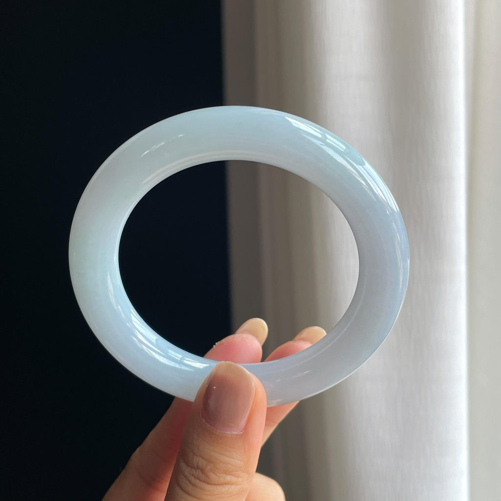 细糯冰淡春底翡翠圆条手镯（57mm）（yc413682）