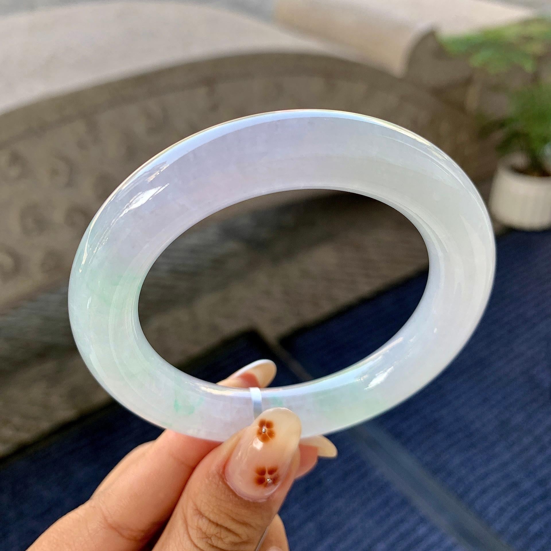 糯冰种春彩圆条手镯（55.5mm）（yc249444）