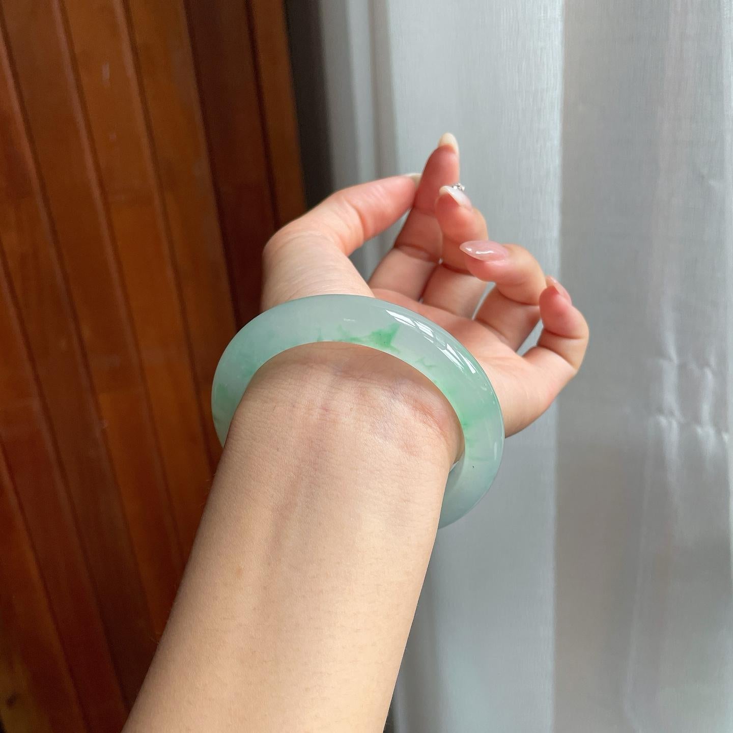 冰种飘绿花翡翠平安镯（56mm）（yc206754）