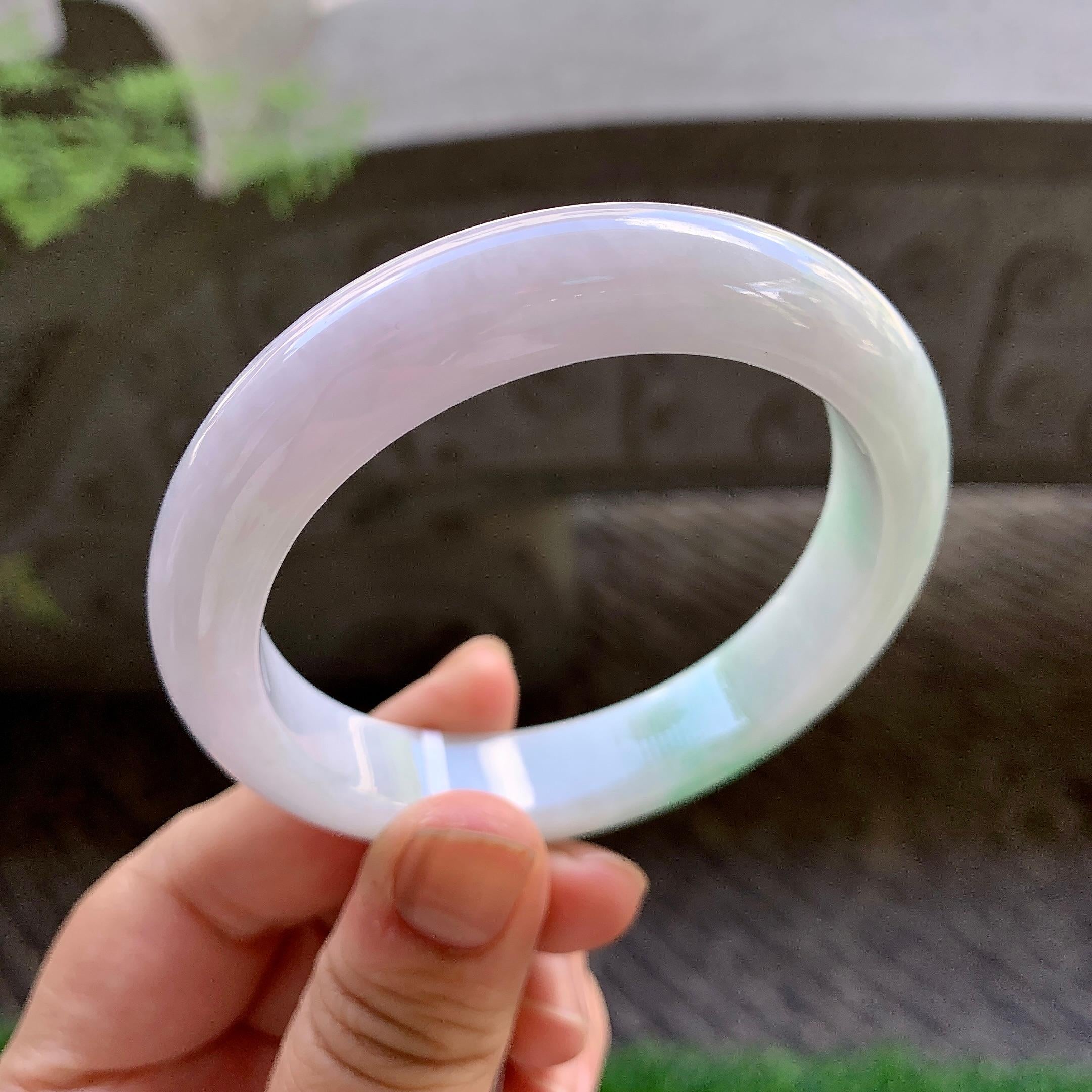 糯种飘翠绿平安镯（57.3mm）（yc213143）