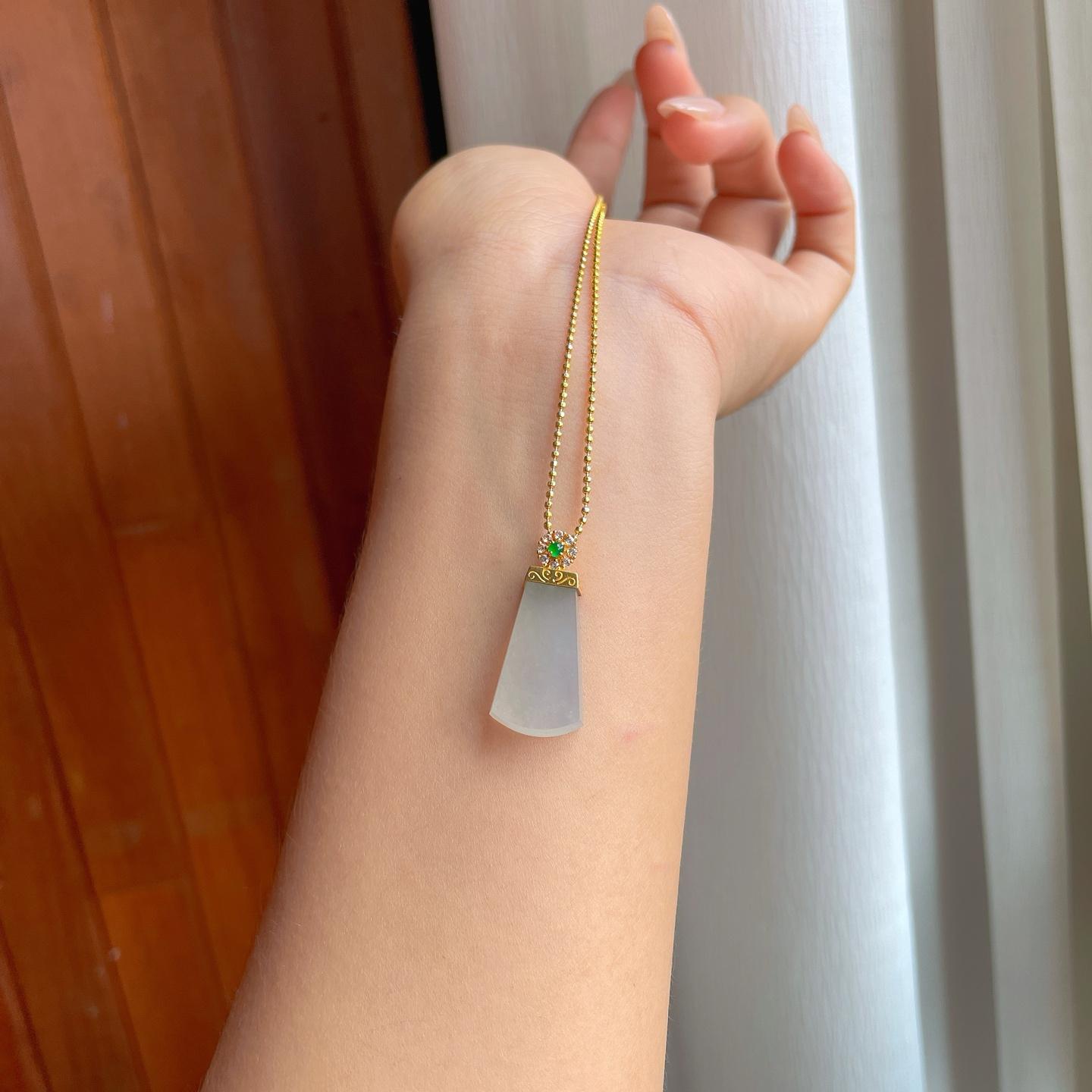 18k金镶冰种翡翠无事牌（yc244876）