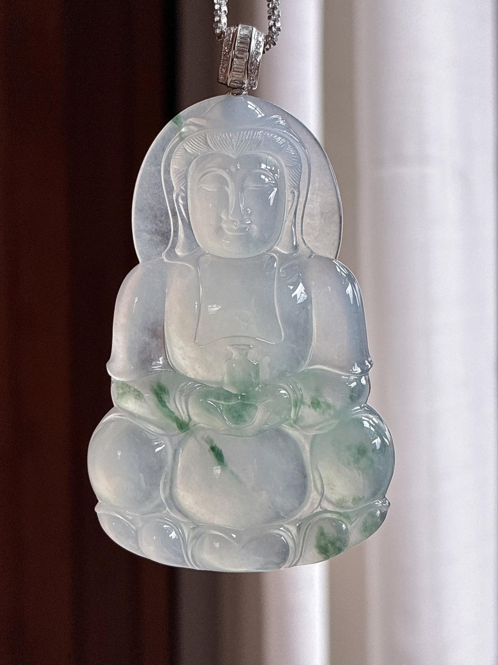 18k金扣头冰种飘花观音挂件 天然缅甸A货翡翠（yc466339）