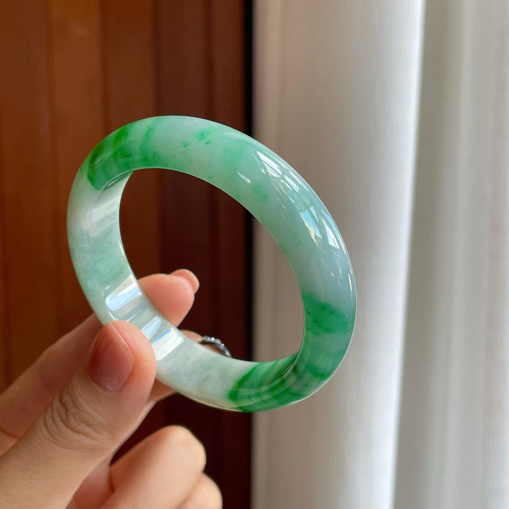 糯种带色翡翠平安镯（53.5mm）（yc274643）