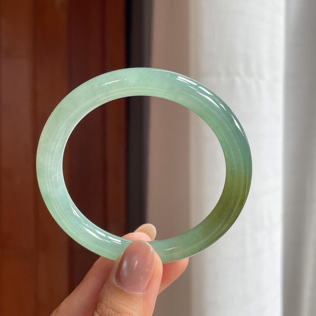 冰种晴底飘黄翡翠圆条手镯（55.2mm）（yc404806）