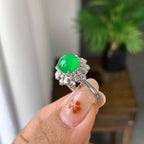 18k金钻镶冰种满绿蛋面戒指（yc255590）