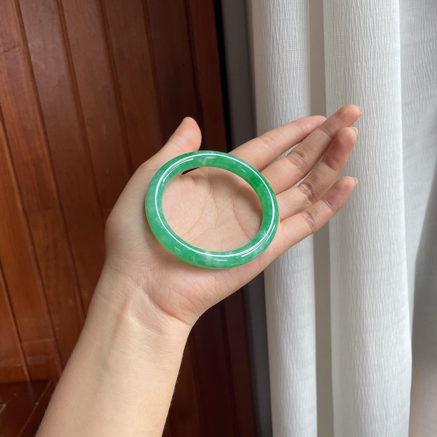 糯冰满色翡翠圆条手镯（54.5mm）（yc400213）