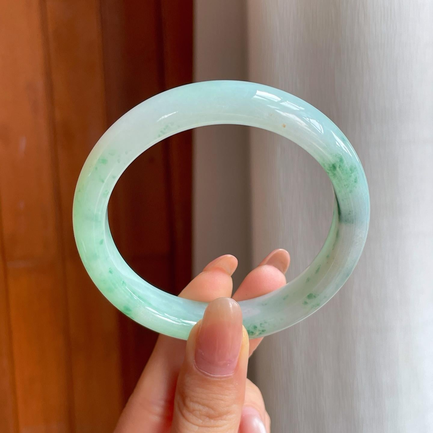 糯冰飘花翡翠平安镯（56.6mm)（yc361622）
