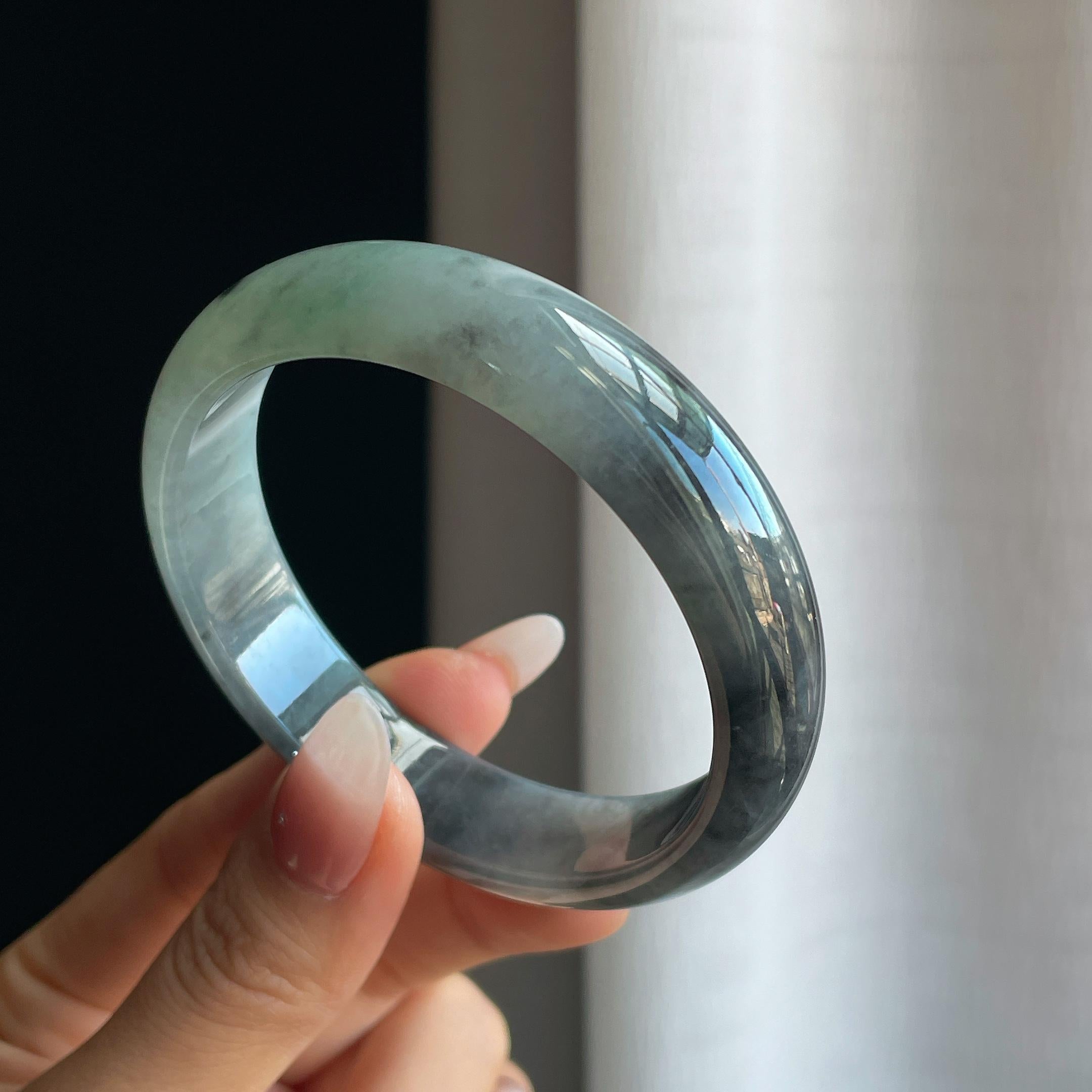 糯冰乌鸡翡翠手镯（58mm）（yc295063）