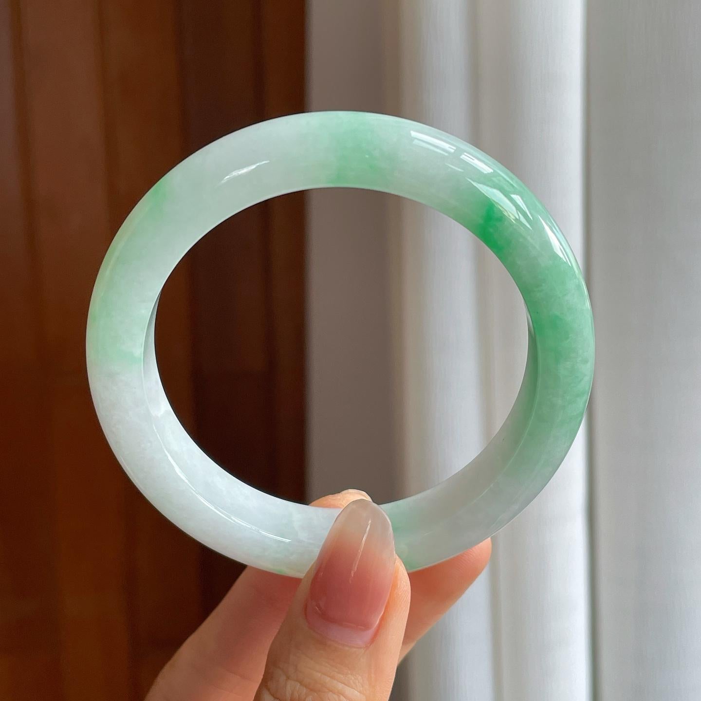 糯冰白底青翡翠平安镯（57.5mm）（yc318625）