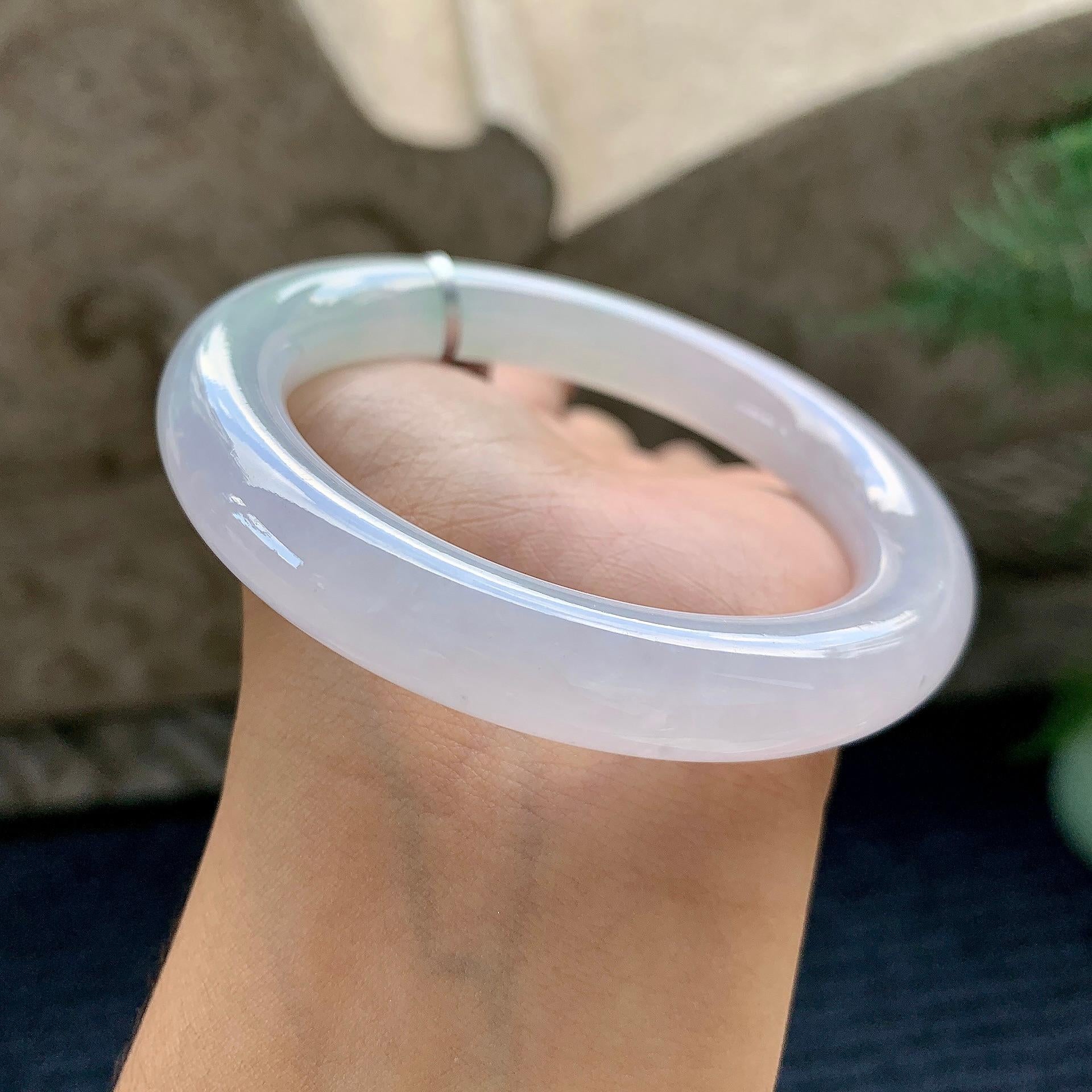 细糯种淡紫罗兰飘绿圆条手镯（57.6mm）（yc226055）