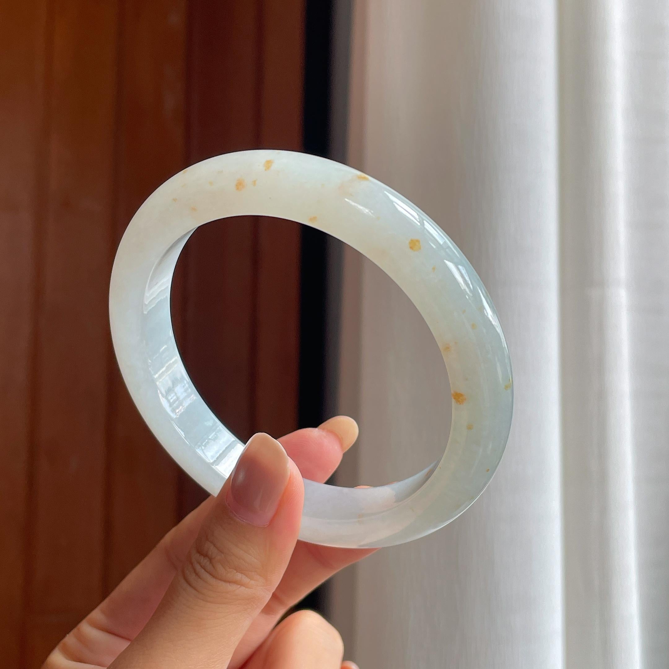 糯冰种特色黄翡翡翠平安镯(66.6mm)（yc420135）