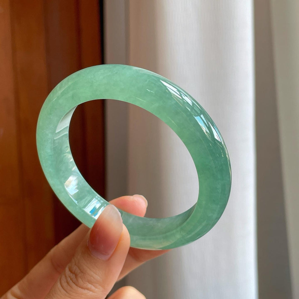 糯冰湖水绿翡翠平安镯（56.5mm)（yc311408）