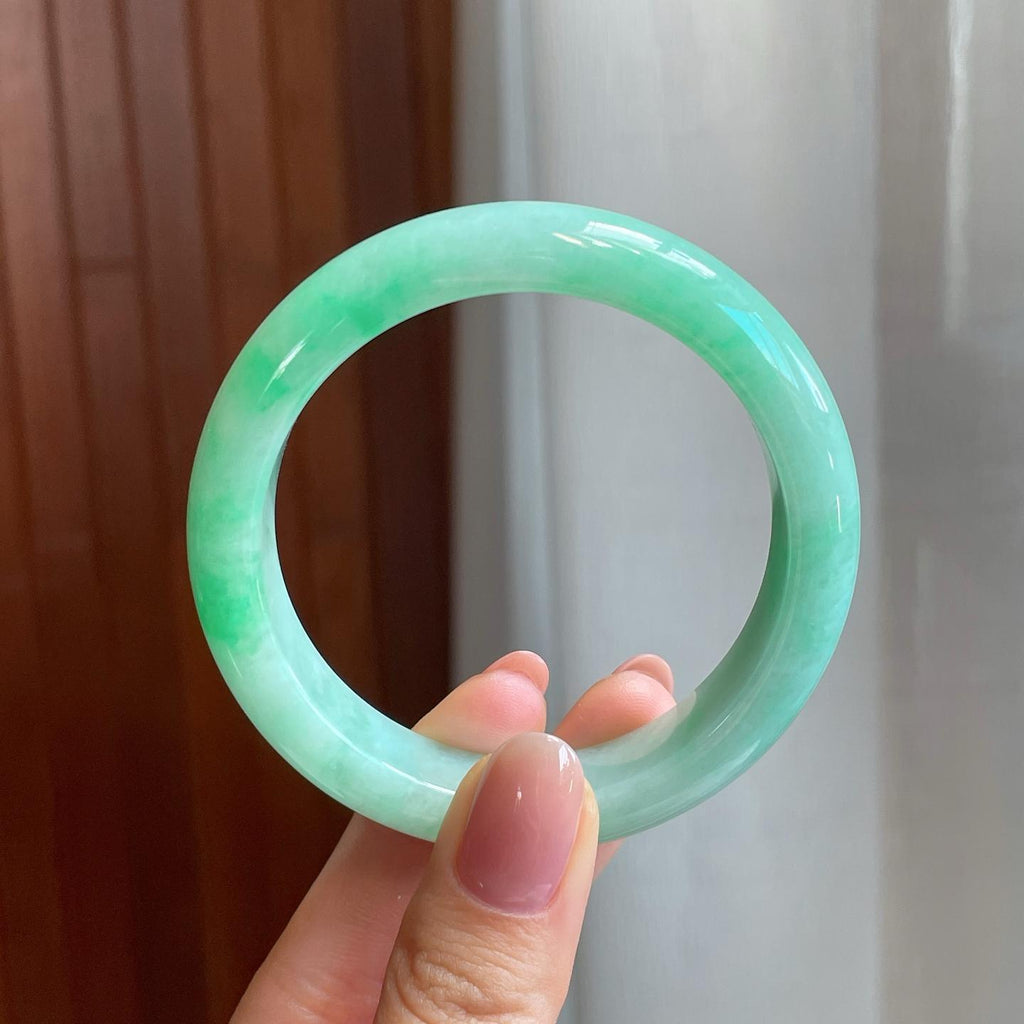 糯冰带色翡翠平安镯（54mm)（yc320876）