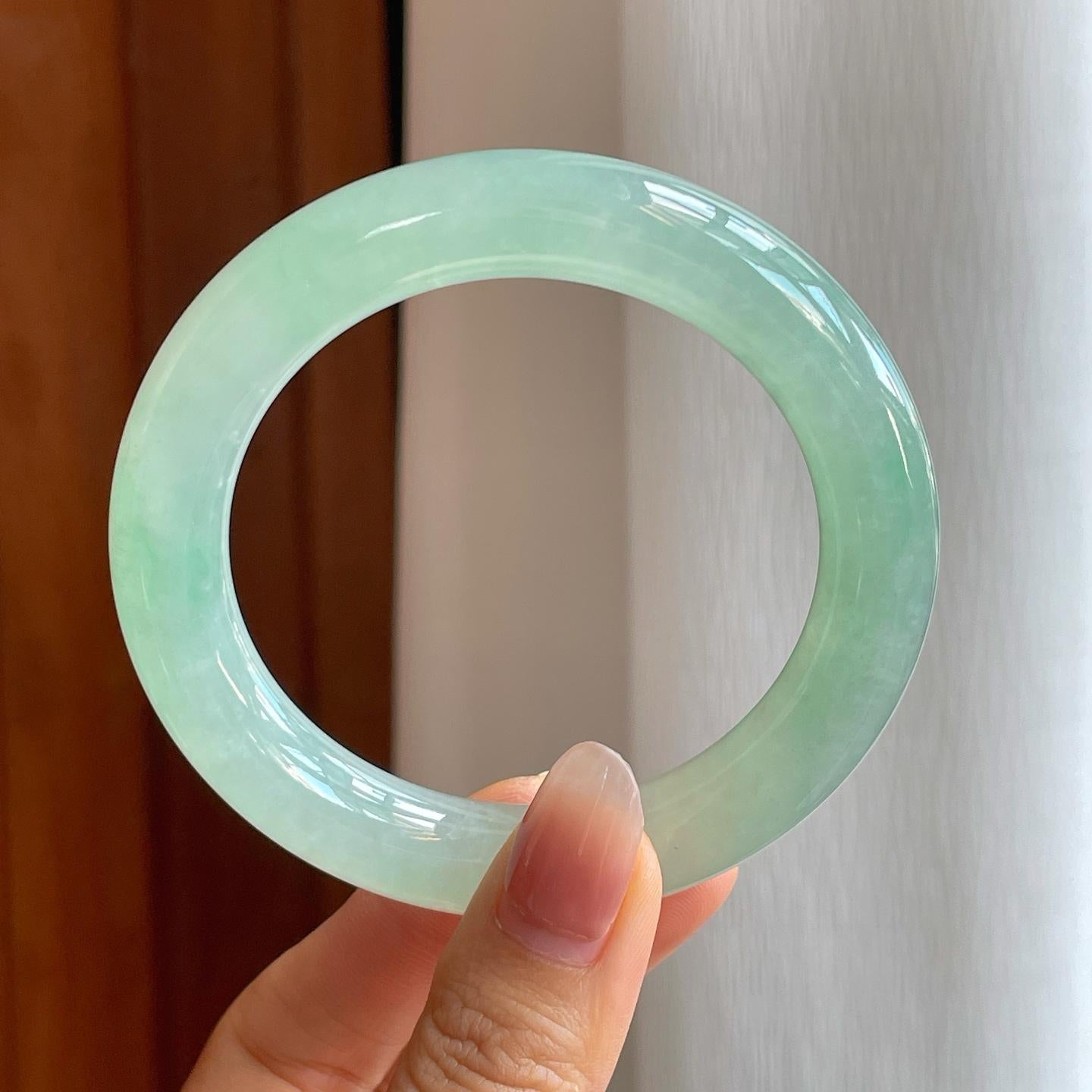 冰种晴底翡翠圆条手镯（57.6mm）（yc310955）