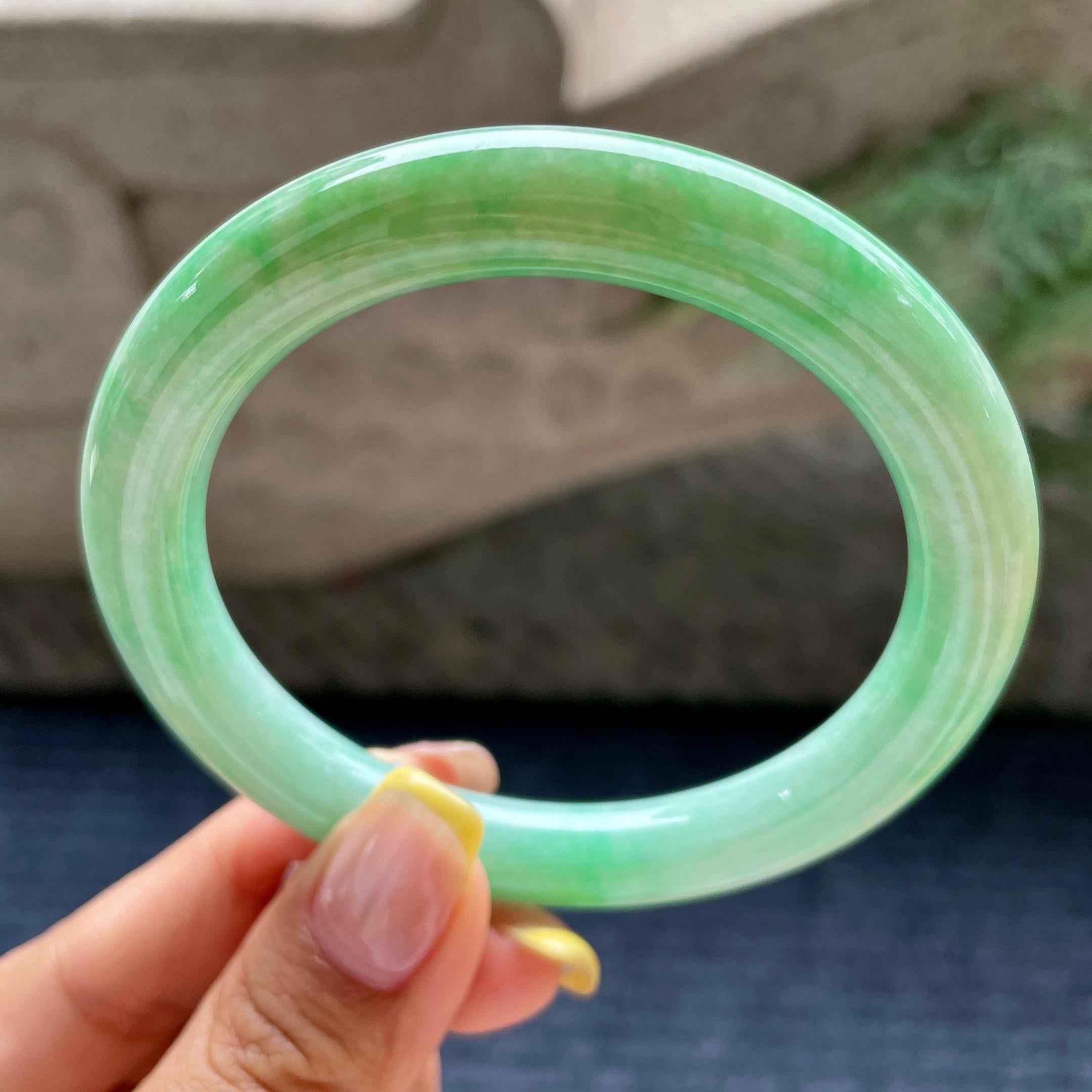 大圈口   细糯种满绿圆条手镯59.6圈     天然缅甸A货翡翠（yc376053）