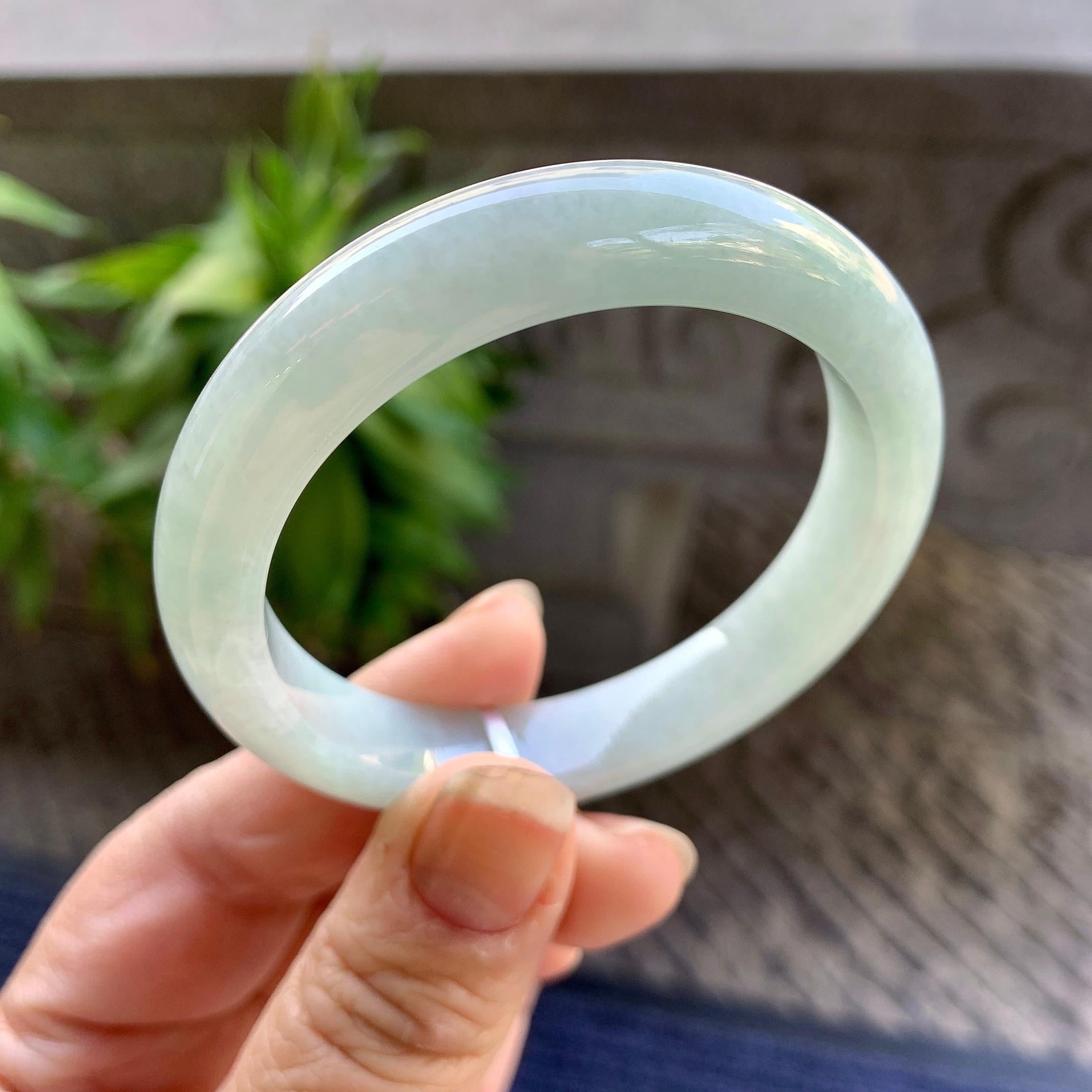 小圈口 糯种淡晴底正圈平安镯51圈口 天然缅甸A货翡翠（yc330331）