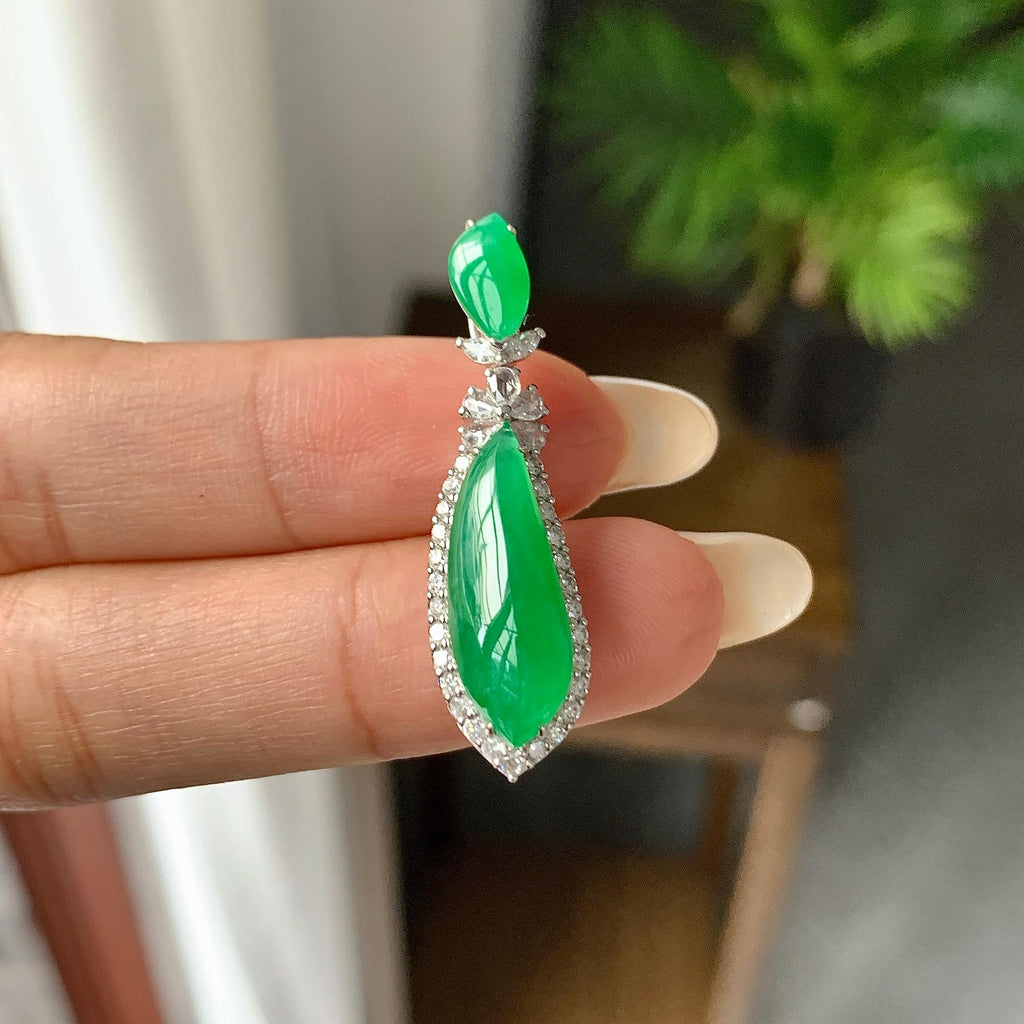 18k金钻镶糯冰种满绿随型吊坠（yc261148）