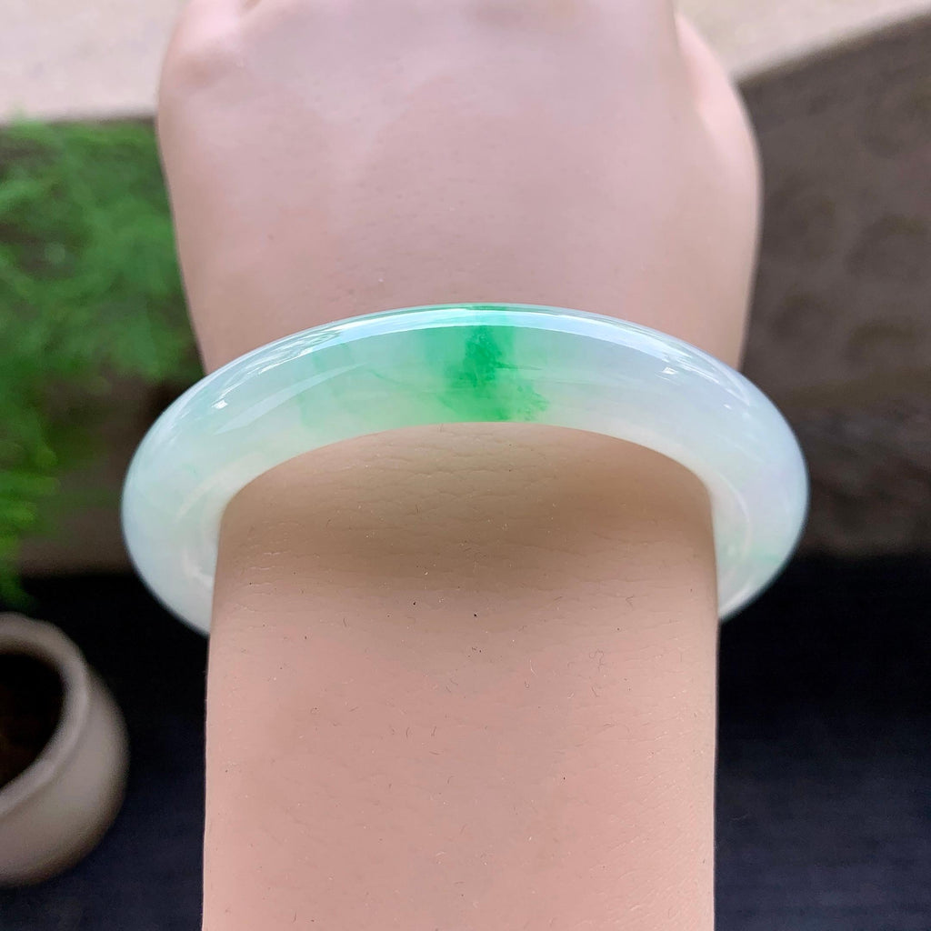 糯冰种飘阳绿圆条手镯（52.5mm）（yc195916）